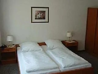Triton Hotel