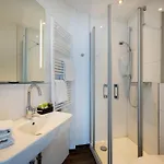 فندق Triton 3*