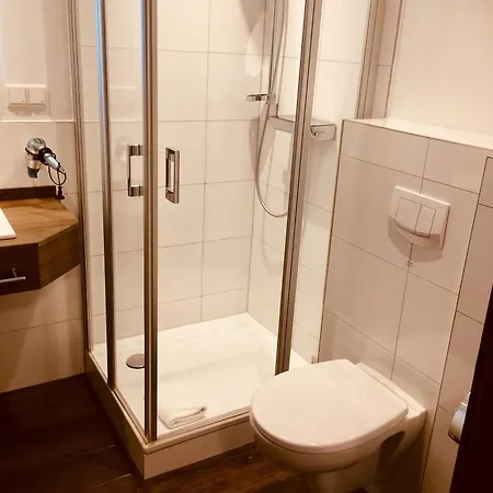 Triton Hotell 3*