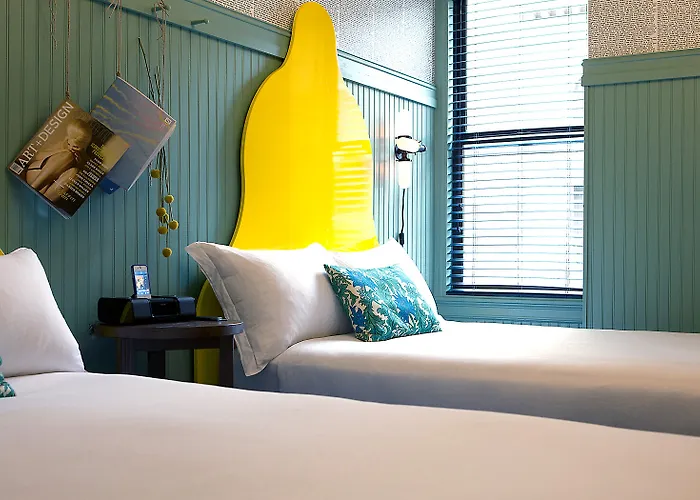 Triton Hotel 3*